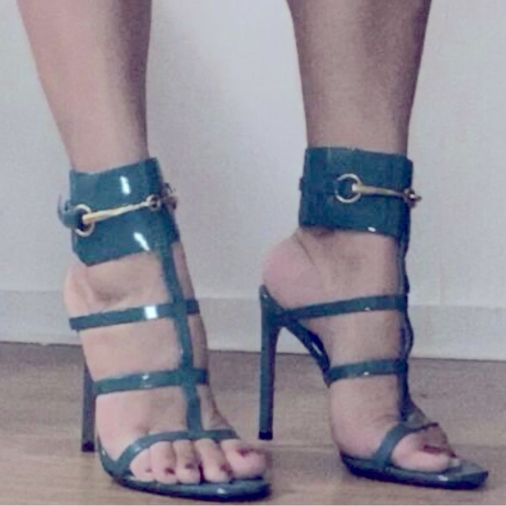 Gucci classic horsebit heel!!